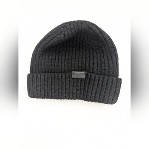 Coach Kids Unisex Black Knit Ribbed Beanie/Tuque/Chook/Hat w/Leather Logo Patch